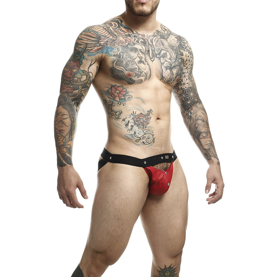 DNGEON Jockstrap Sport Rosso 09 DNGEON jockstrap rosso, dettaglio delle borchie sulla cintura
